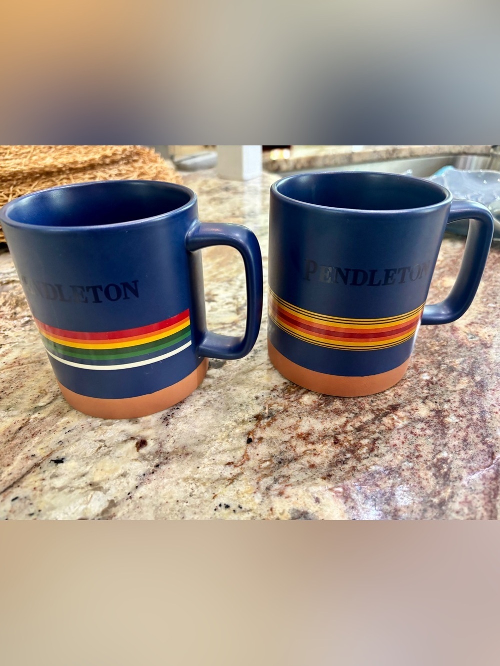 Pendleton Crater Lake National Parks Collectible Stoneware Mug 18oz Set of 2 - Picture 3 of 5